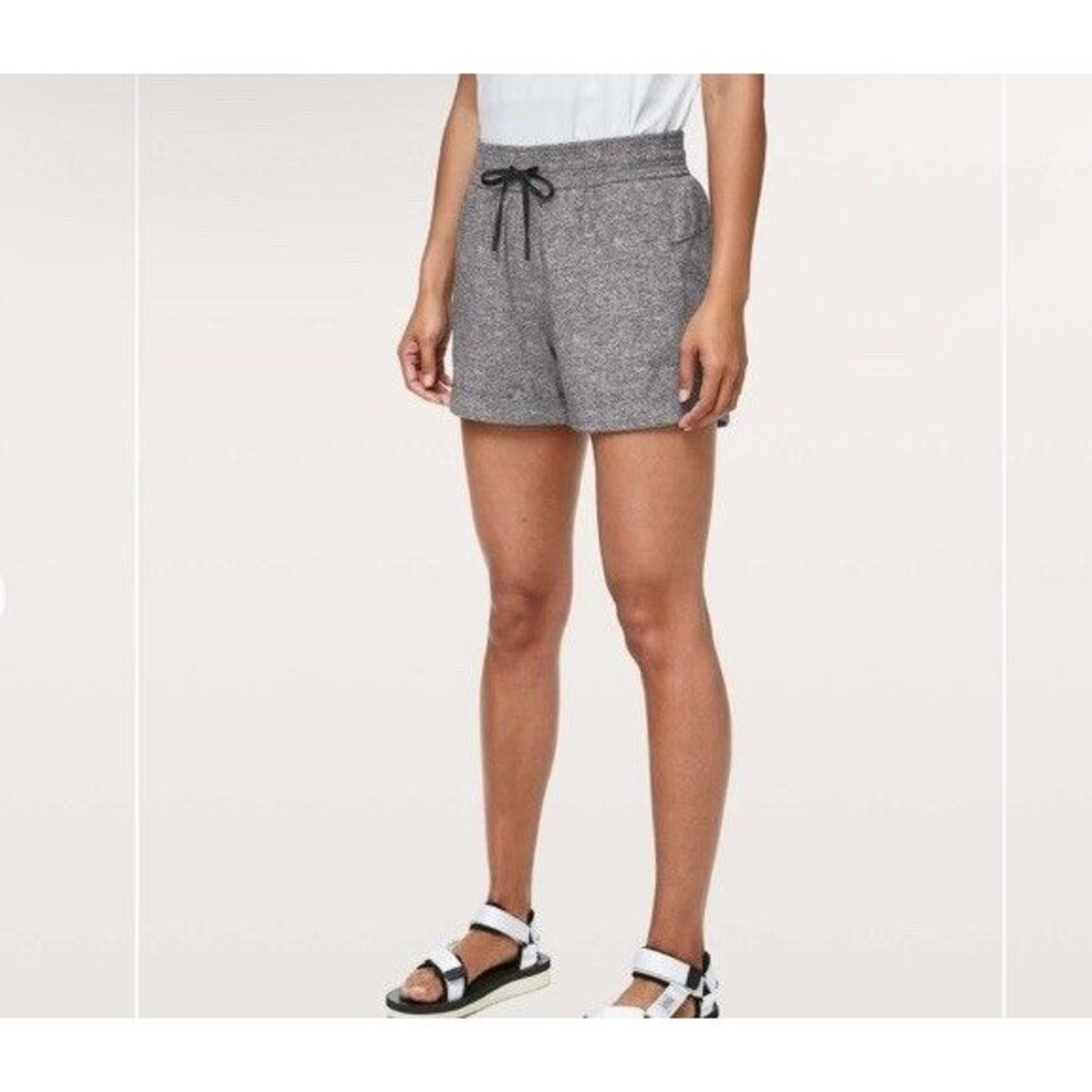 Lululemon Shorts 3” Spring Break Away 6 Gray Heather Athletic Cuffed Medium Rise